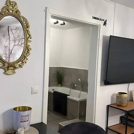 Deluxe Mit Terrasse 아파트