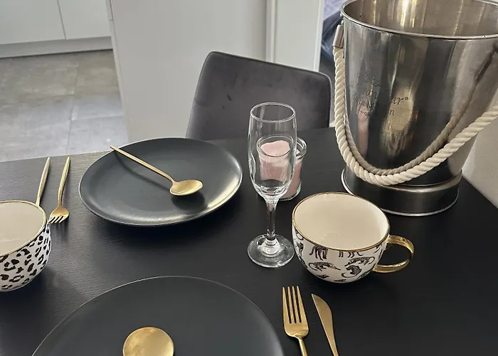 Deluxe Mit Terrasse 아파트 뒤스부르크